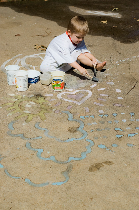 Beat boredom with homemade sidewalk chalk painting